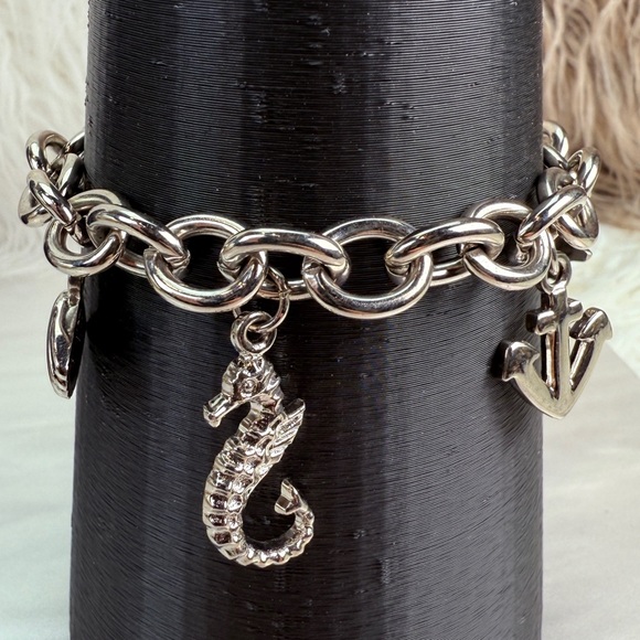Silvertone Charm Bracelet with Star Shell seahorse and Anchor - Picture 1 of 7